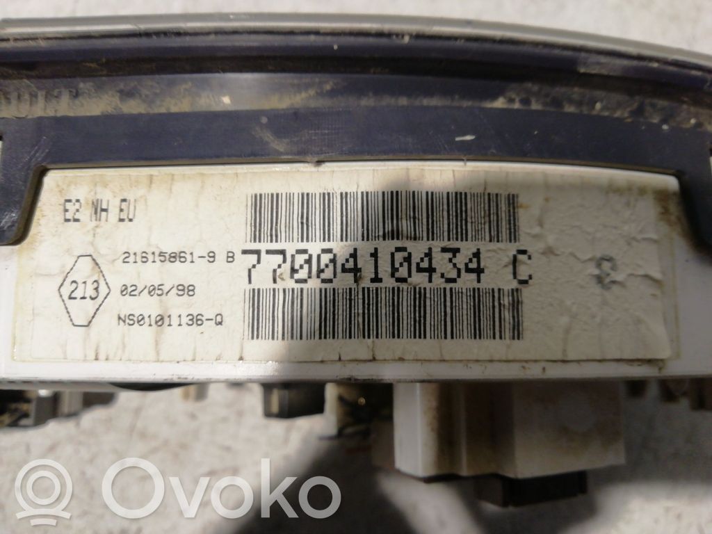 Renault Clio II Licznik / Prędkościomierz 