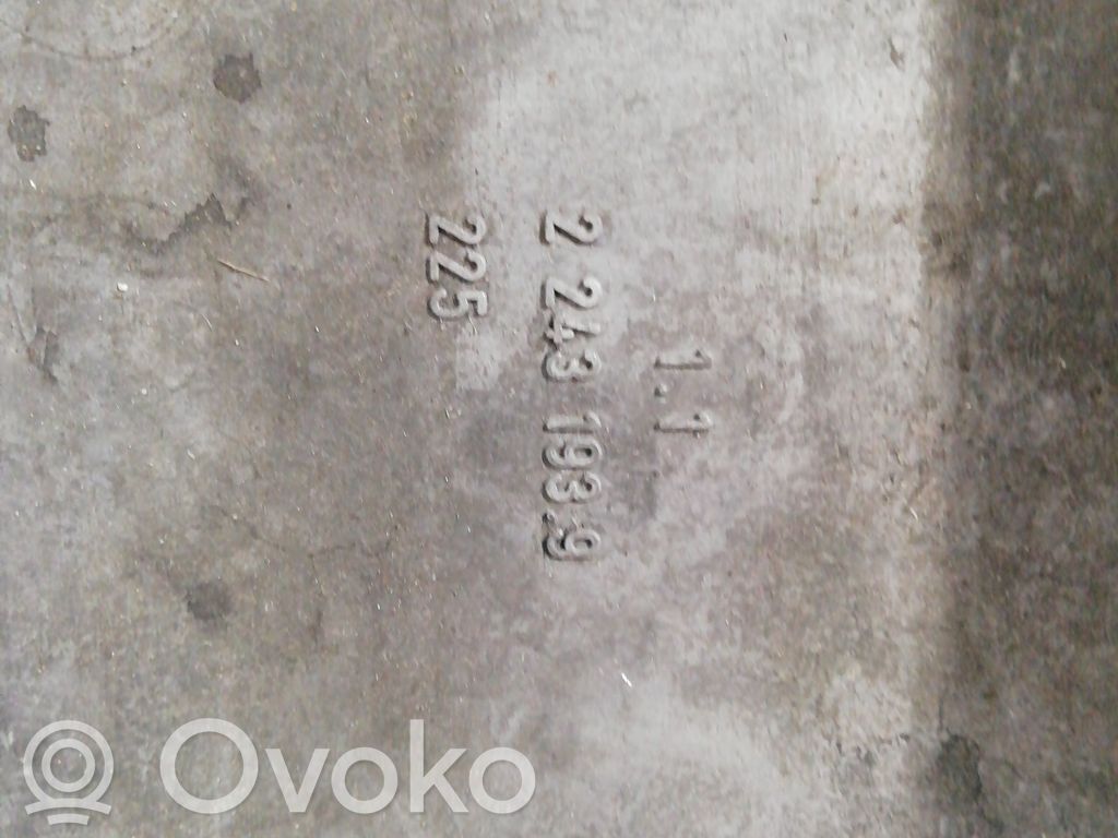 Baie ulei   2431939,2431939