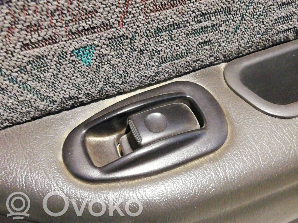 Mitsubishi Carisma Podnośnik szyby drzwi z silniczkiem 
