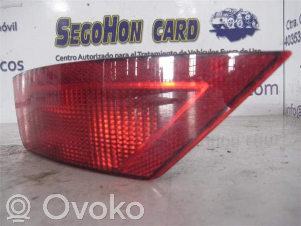 Lampă ceață spate   8M5115501,8M5115501