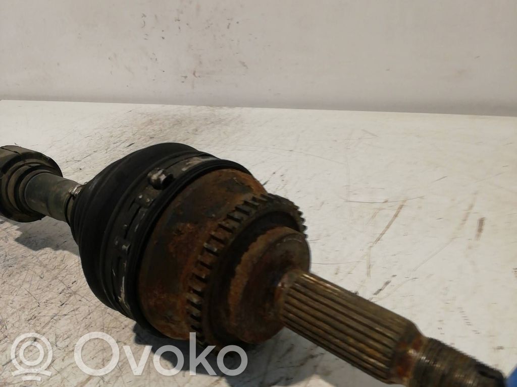 Etuvetoakseli   MR196751
