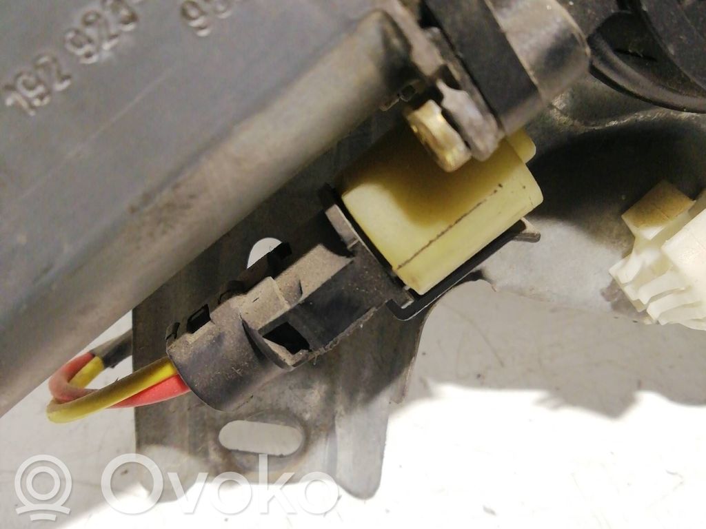 Regulador de ventanilla eléctrico de puerta delantera   0130821641,192923000,0130821641