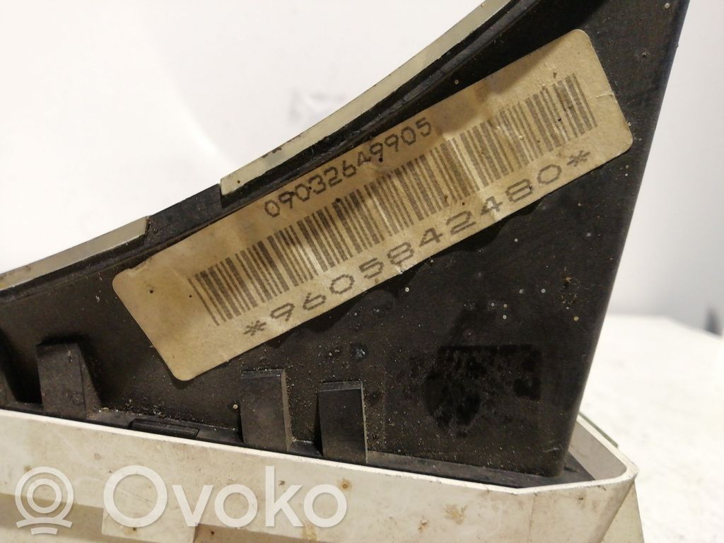 Peugeot 405 Nopeusmittari (mittaristo)