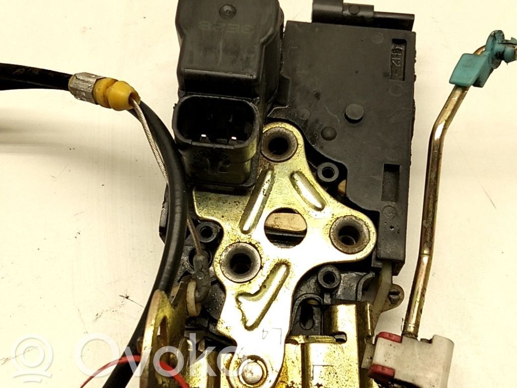Cerradura de puerta trasera   7131008002