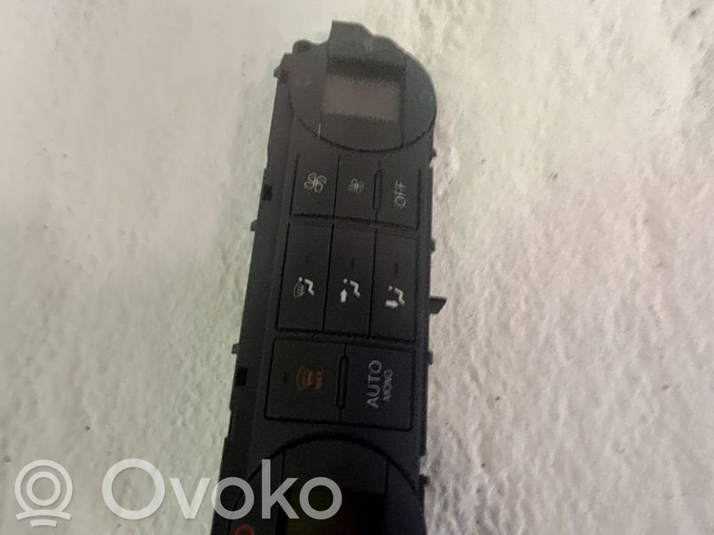 Unidad de control climatización   1466238,6N4T18C612AC