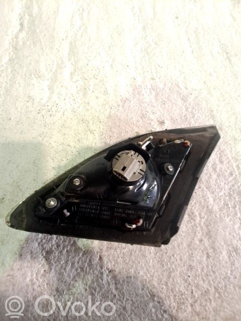Rear tail light bulb   GS1D513G0H