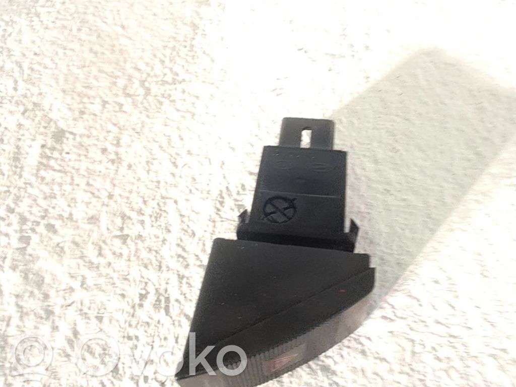 Hätävilkkujen kytkin   K53A664H0A
