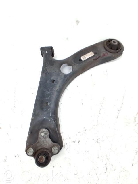 KIA Ceed Basculă inferioară față