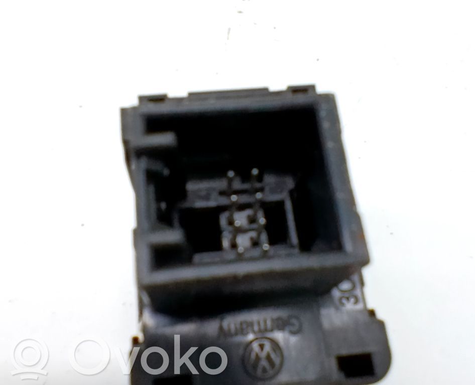 Valokatkaisija   3C0941333A