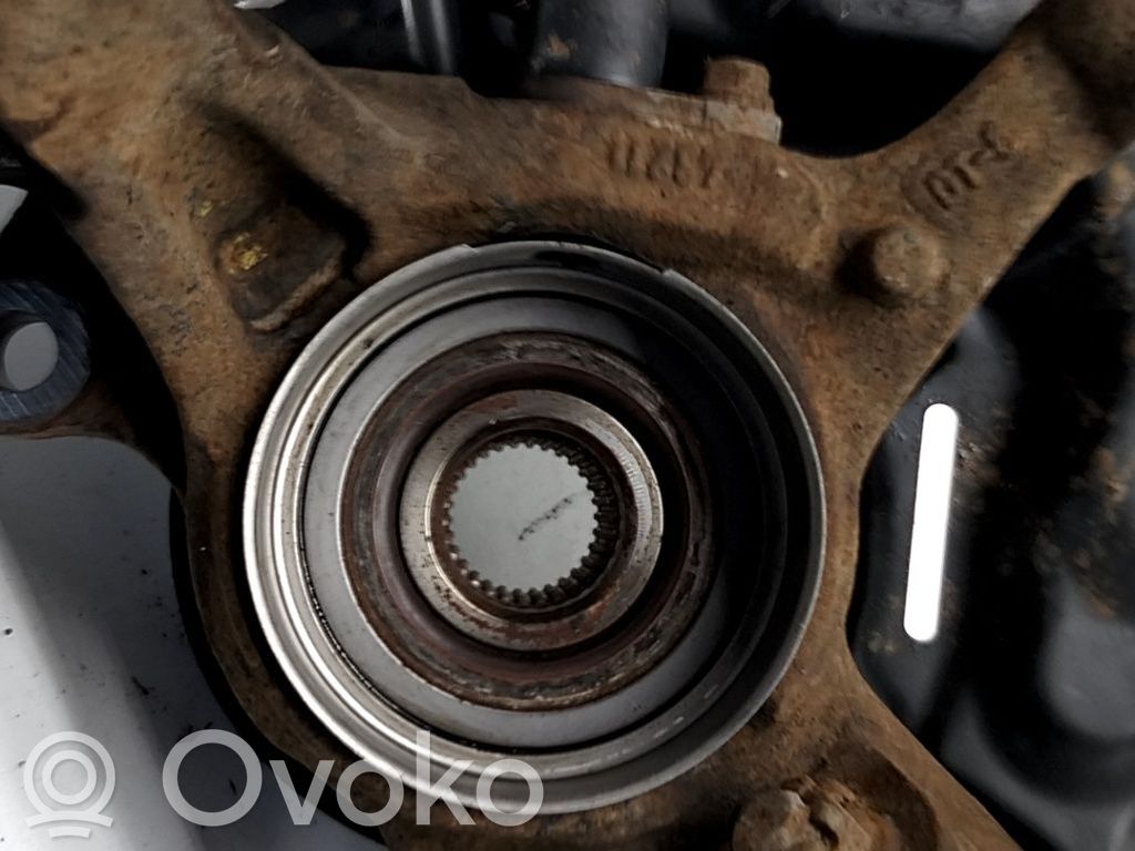 Toyota Corolla Verso AR10 Zwrotnica koła przedniego 