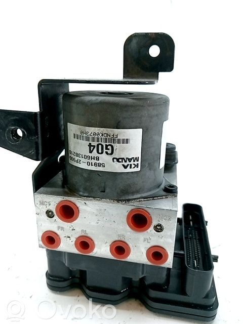 Bomba de ABS   589102P900