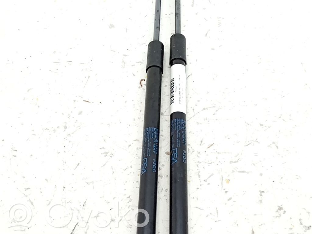 Opel Mokka Tailgate/trunk/boot lid buffer 