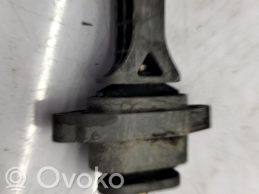 Engine mount bracket   96535402