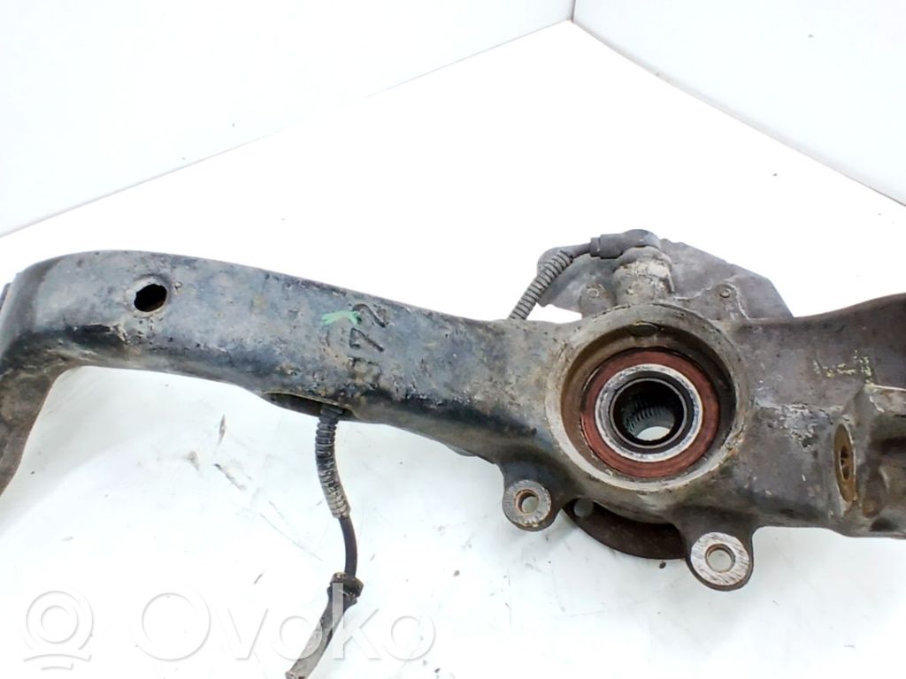 Mangueta de dirección de rueda delantera   8D0407257AL