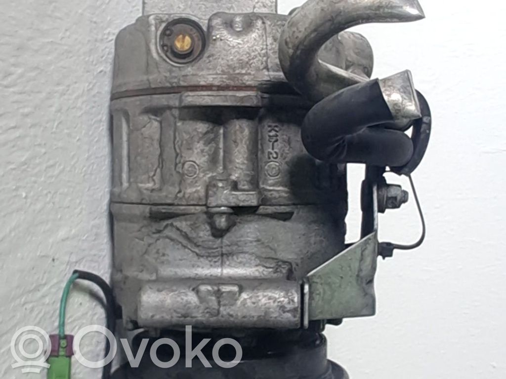 Volkswagen PASSAT B3 Ilmastointilaitteen kompressorin pumppu (A/C) 