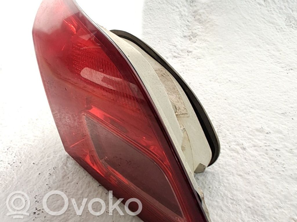Opel Astra J Takavalon polttimo 
