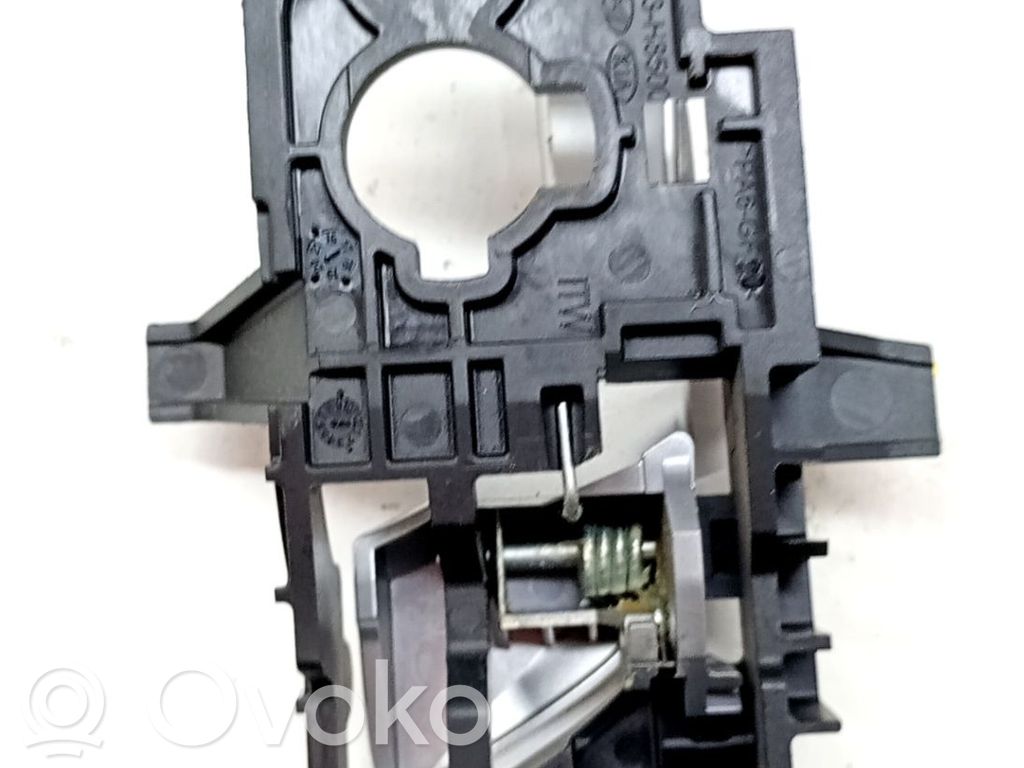 KIA Stonic Manecilla interna puerta trasera