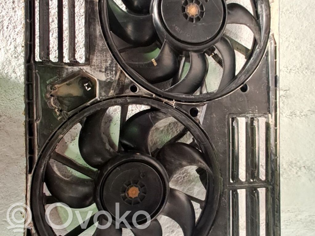 Tila-auton jääkaappi   2402929,EJ738C607EA