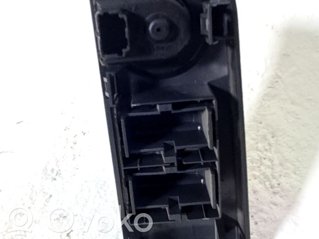 Interruttore luci   251637756R