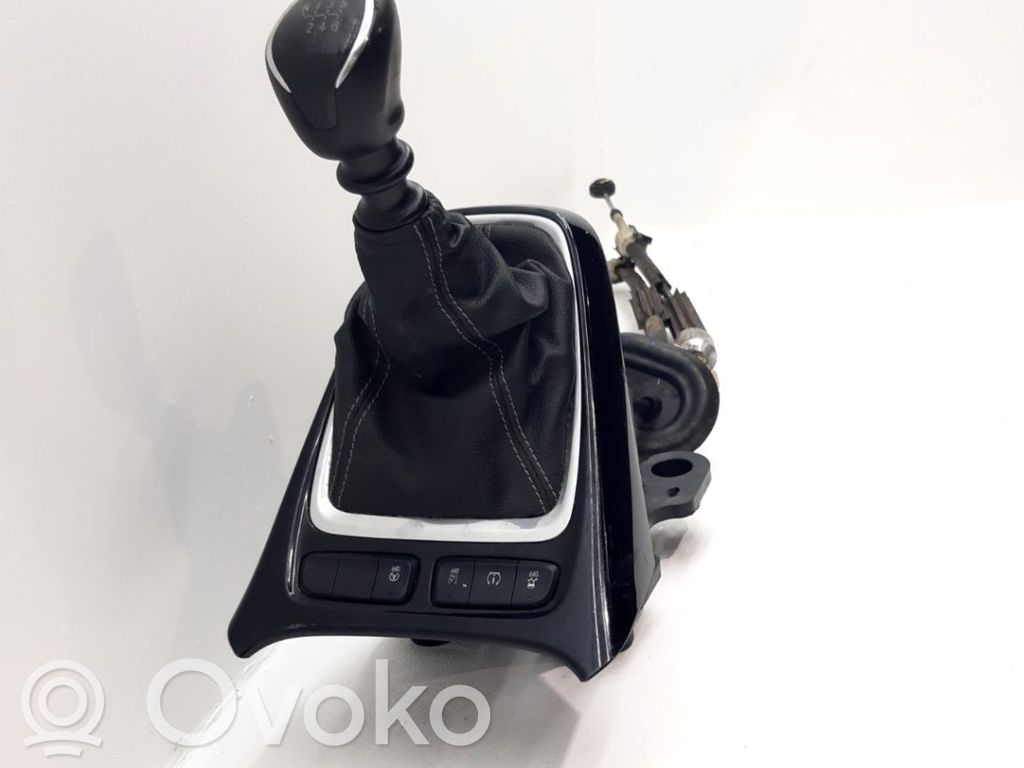 Opel Crossland X Pavarų perjungimo traukė 