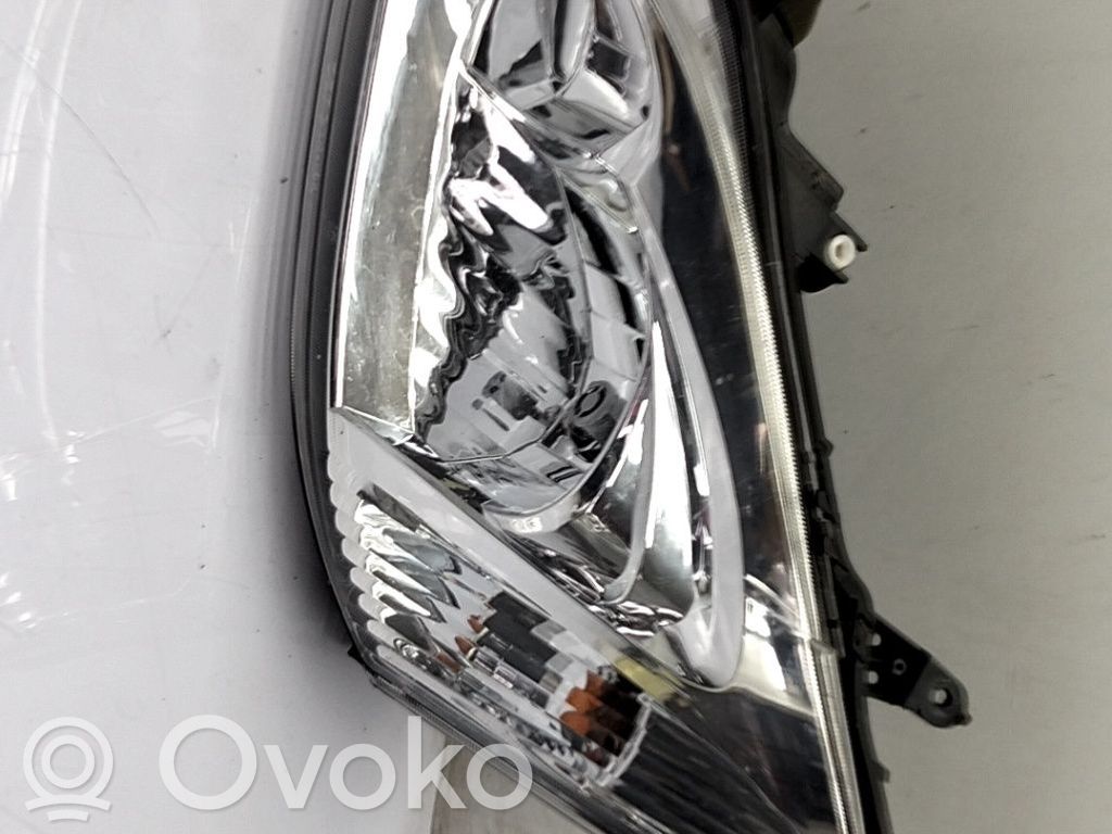 Headlight/headlamp   8117013300