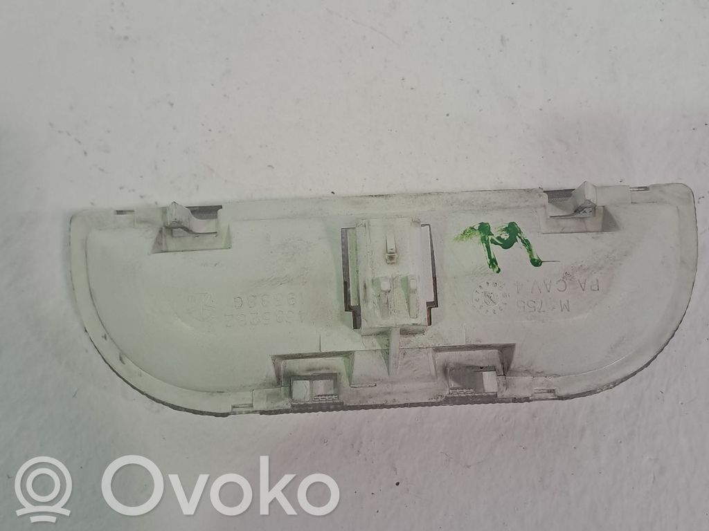 Chrysler Voyager Consola de luz del techo 