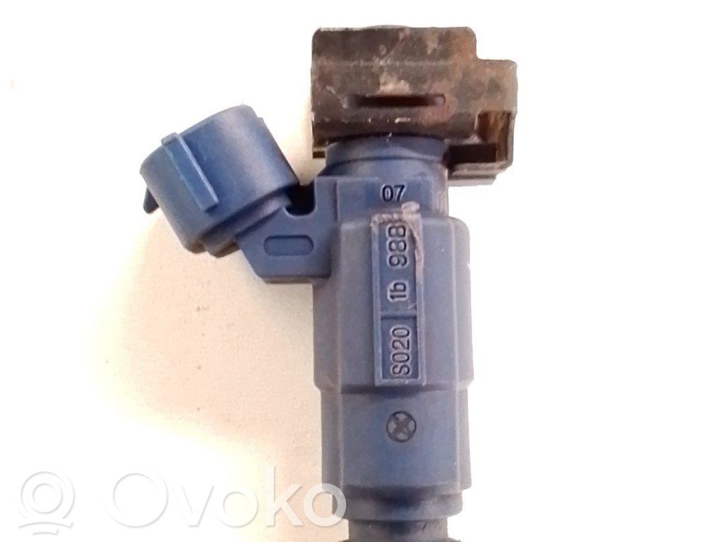 Inyector de combustible   353102B000