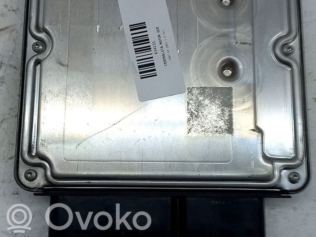 Unidad de control/módulo ECU del motor   03G906016J