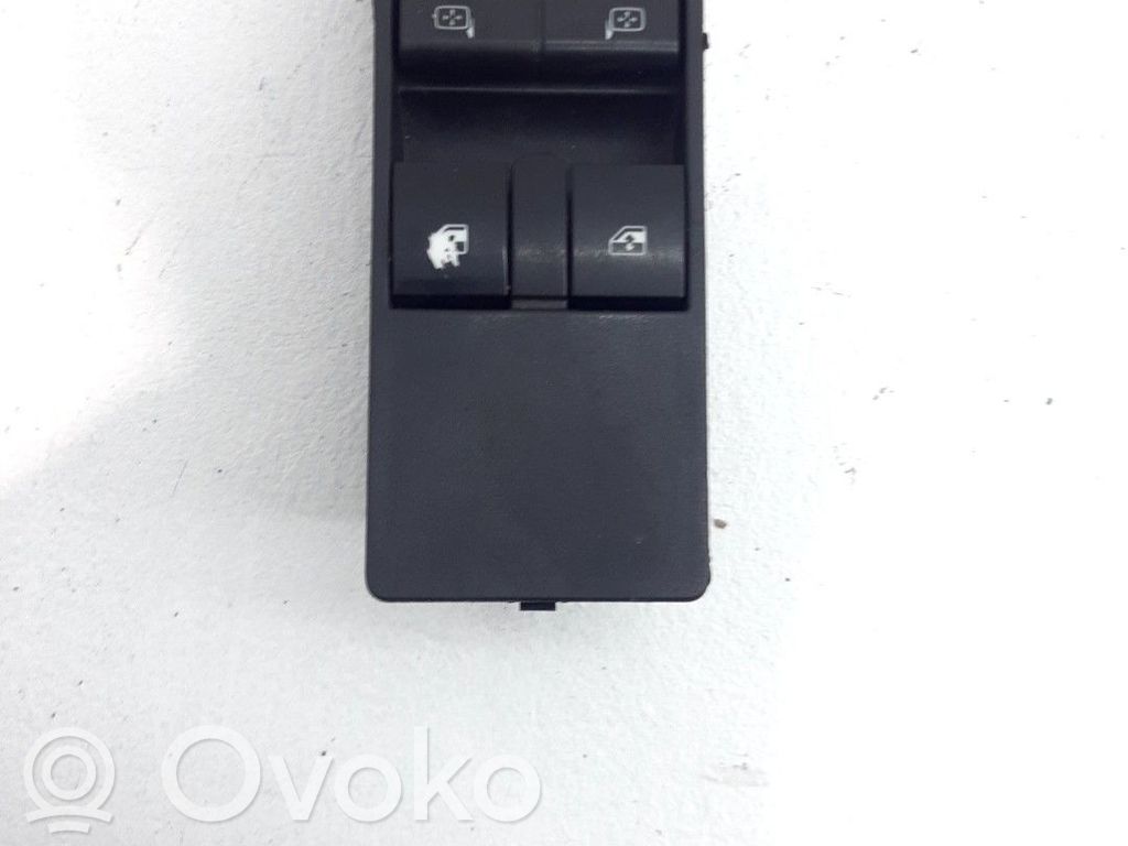 Electric window control switch   13228879,6240449