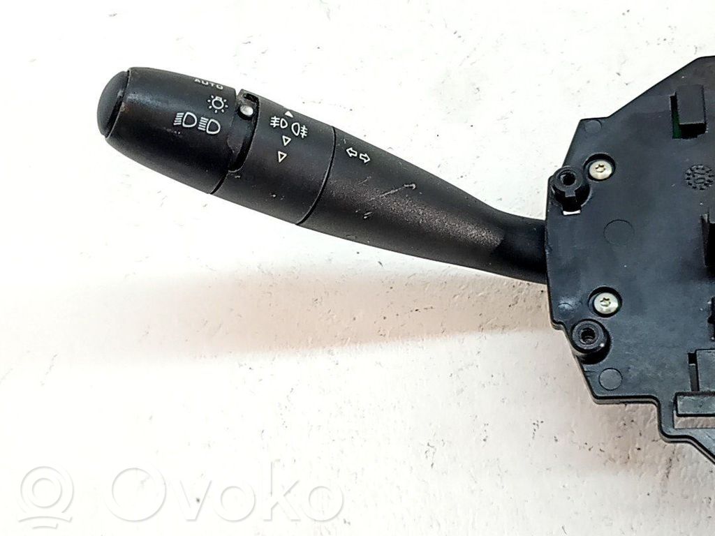 Boutons / interrupteurs volant   6242HL