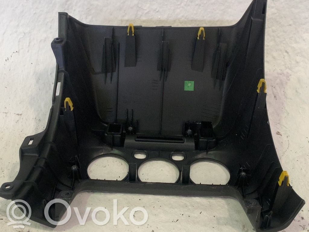 Moldura del panel   8477007000HU