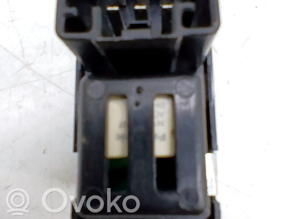 Comutator comandă geamuri electrice   K56046832AB