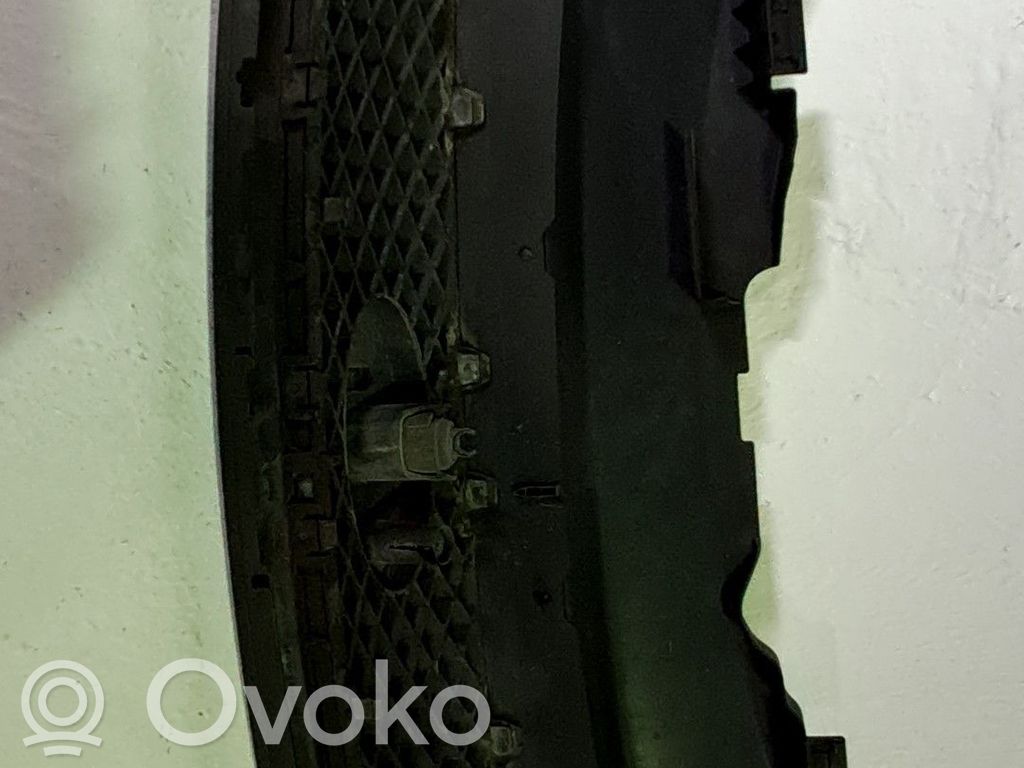 Grotelės priekinės   1454995,4M5J8200BA