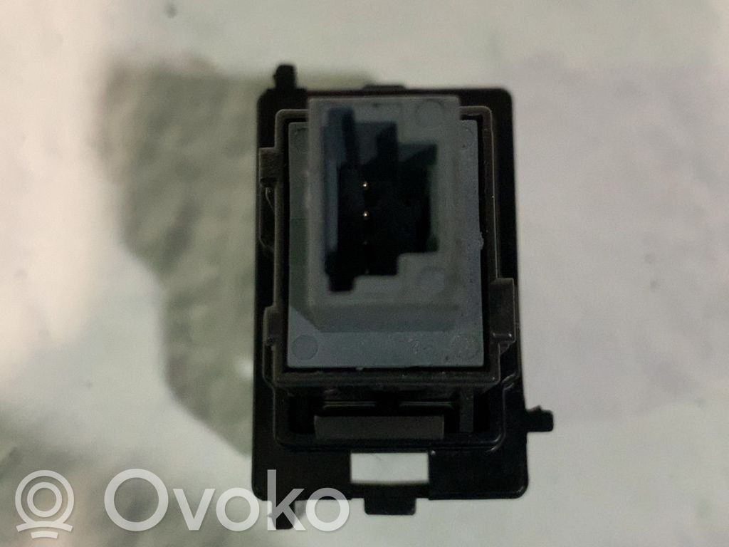 Botón interruptor de luz de peligro   8433202300