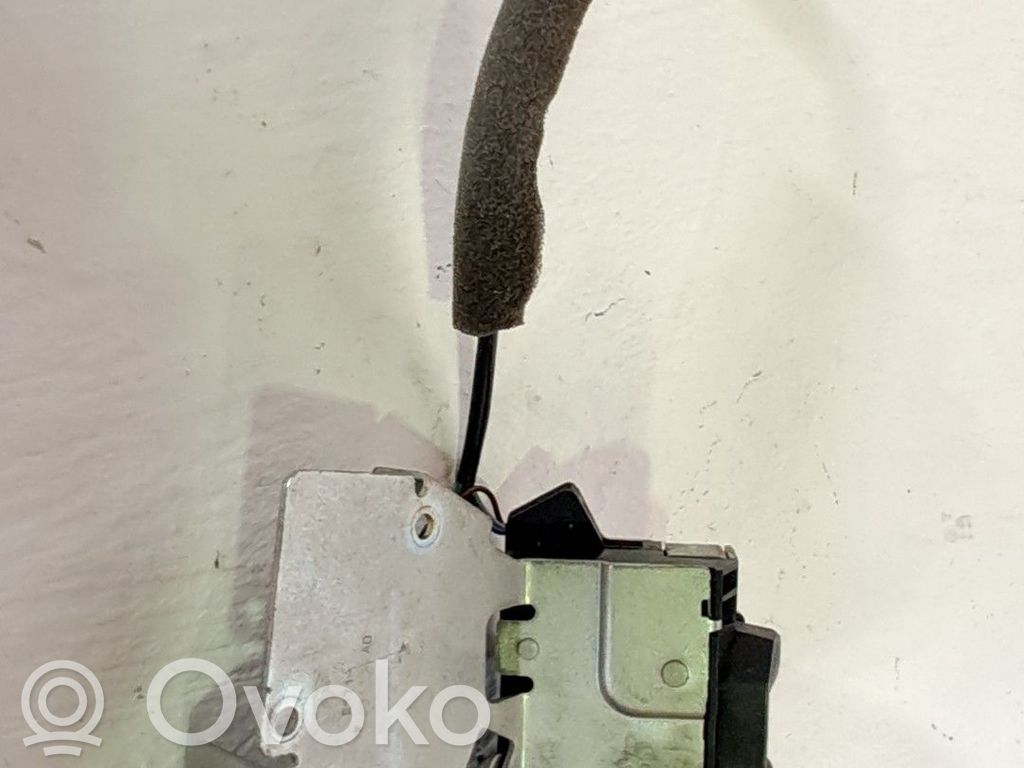 Ford Mondeo Mk III Zamek klapy tylnej bagażnika 