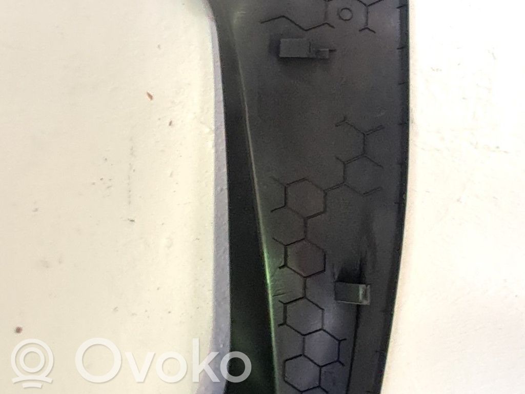 Kojelaudan kehys   5G6867765E82V