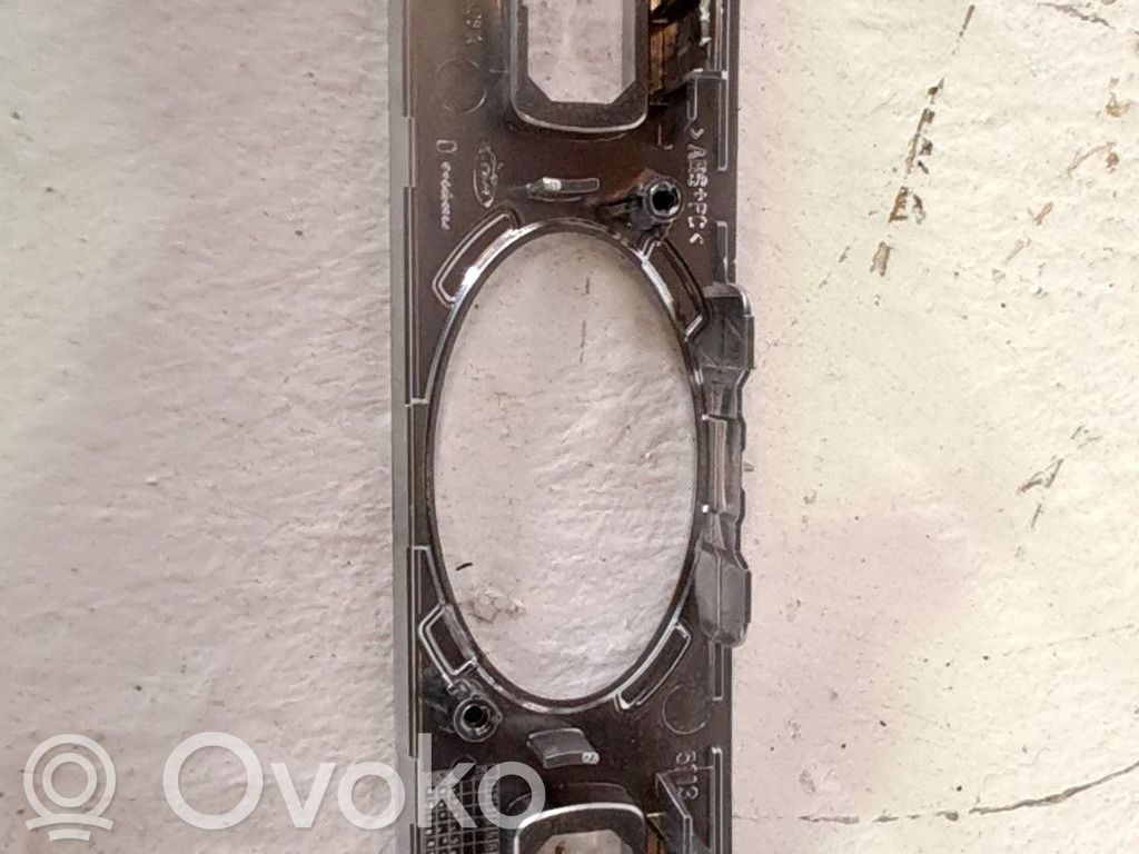 Moldura del panel   1380010,6S71F044K08JBSMDM