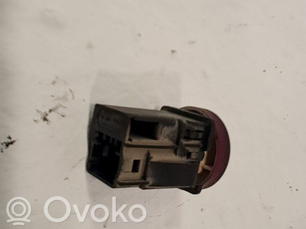 Hazard light switch   6554V6