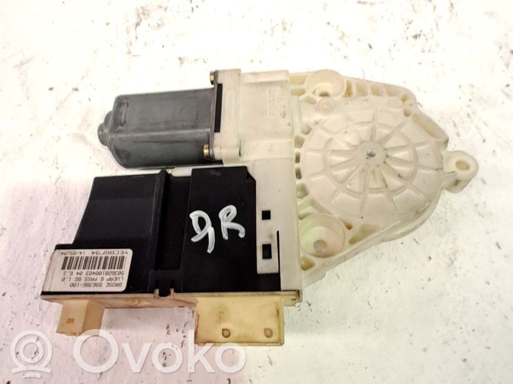 Front door window regulator motor   9222AH