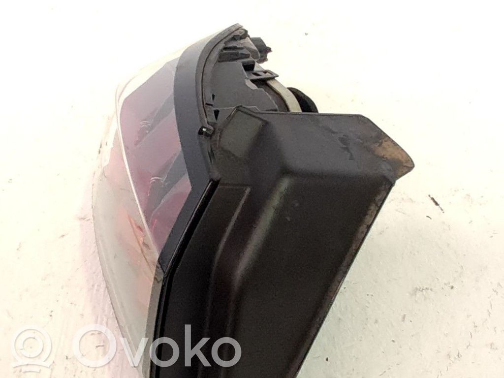 Peugeot 208 II Bec lampă spate