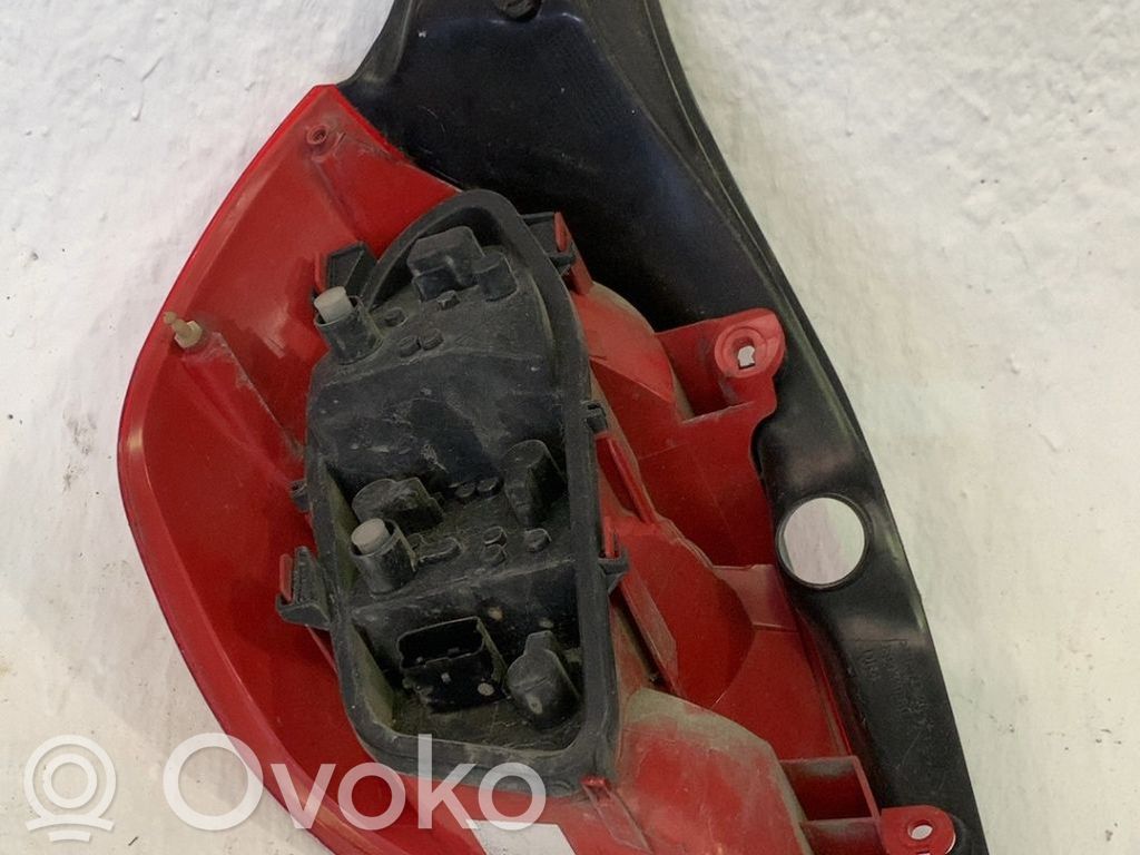 Renault Clio III Glühbirne Rückleuchte 