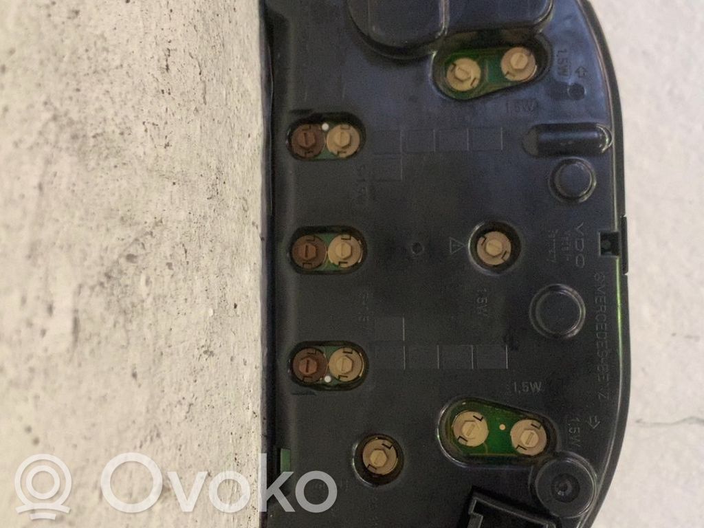 Mercedes-Benz E W210 Speedometer (instrument cluster) 