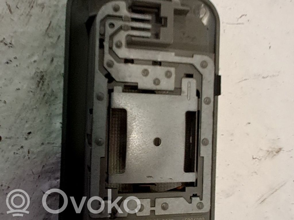 Panel oświetlenia wnętrza kabiny   8200425660