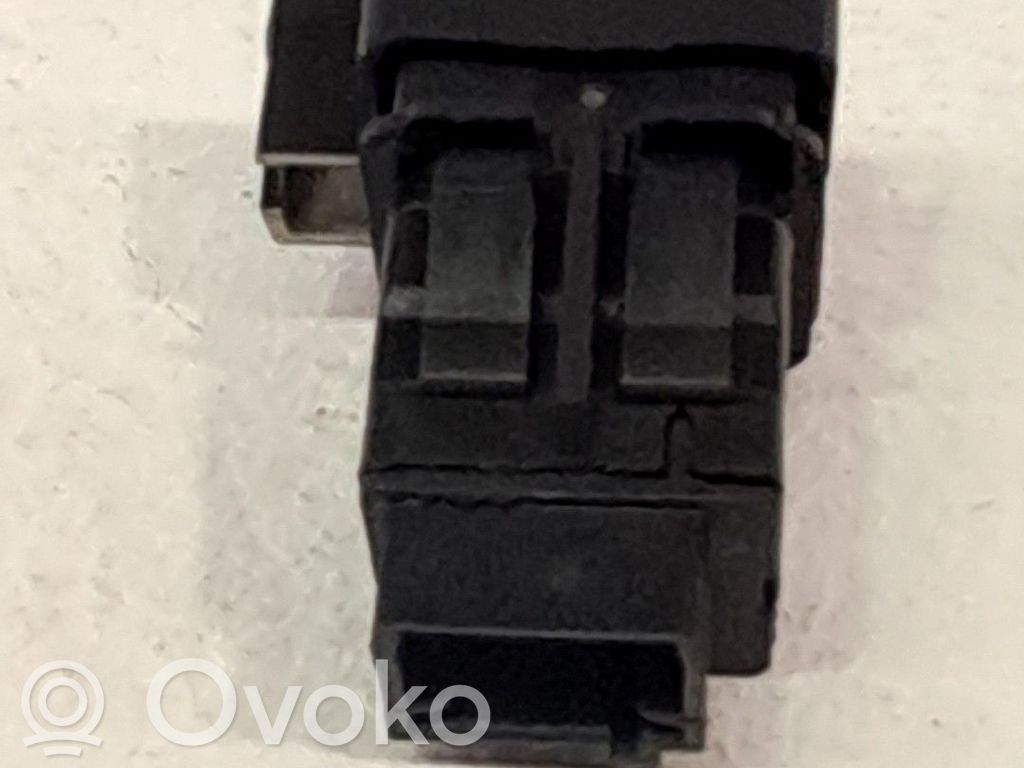 Citroen C4 I Otros interruptores/perillas/selectores 
