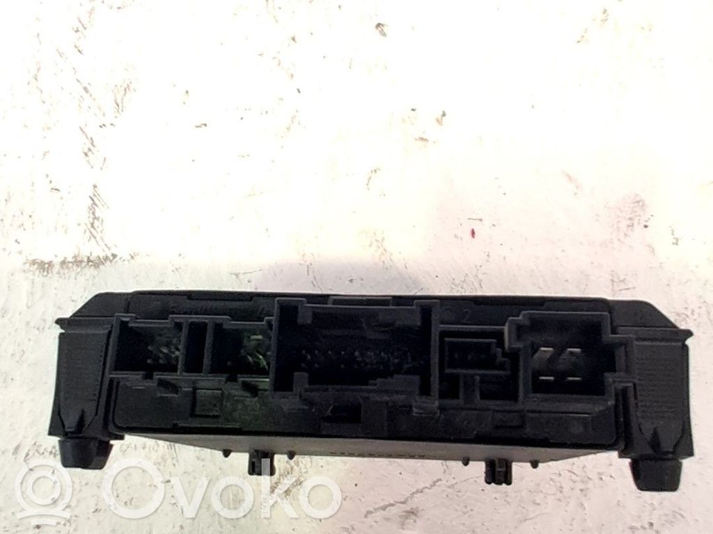 Mercedes-Benz CLK AMG A209 C209 Modul de control caroserie central 