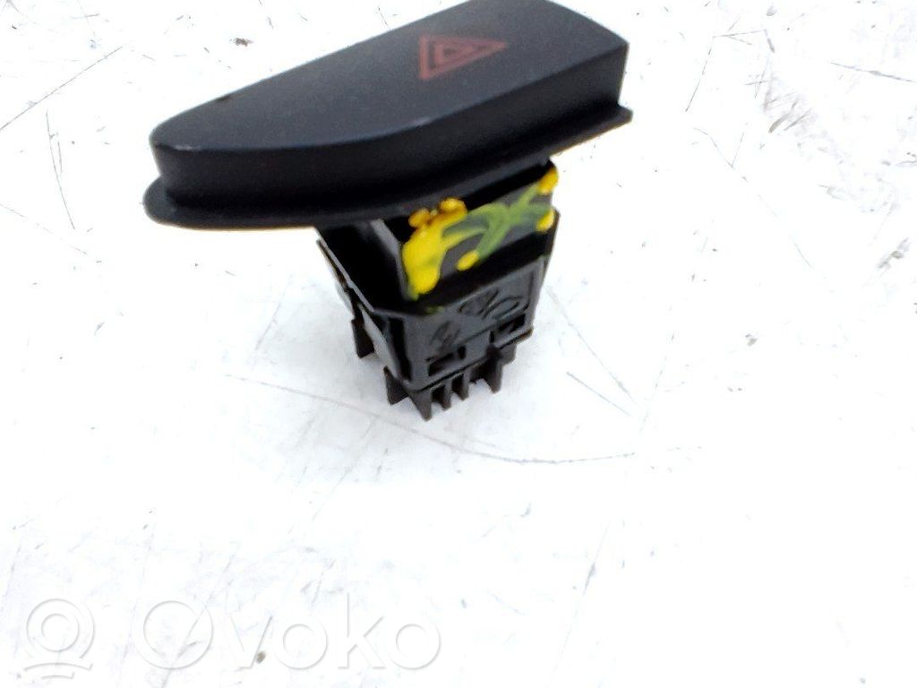 Hätävilkkujen kytkin   252907372R