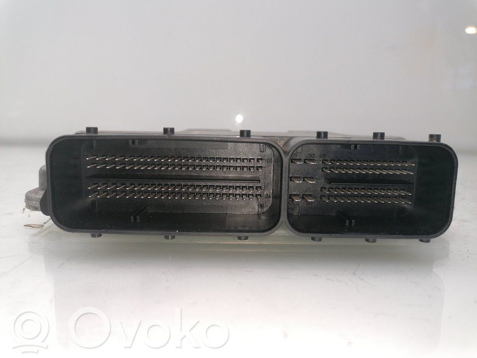 Mazda 1200 Unidad de control/módulo ECU del motor 