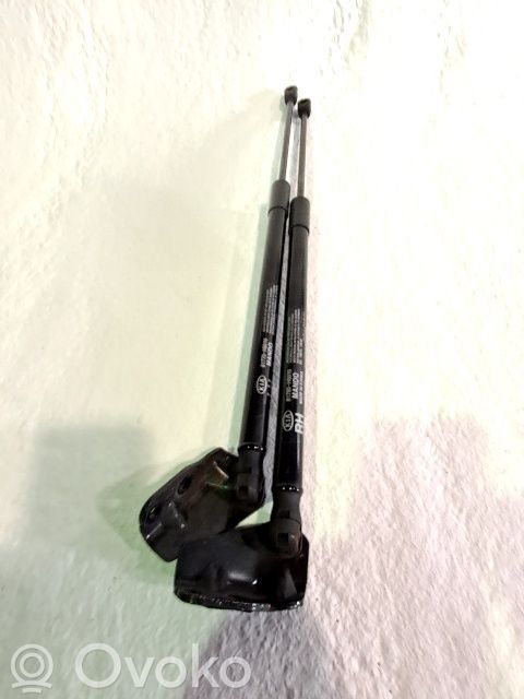 KIA Rio Tailgate/trunk/boot lid buffer 