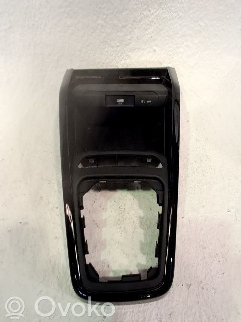 KIA Rio Cornice cruscotto 