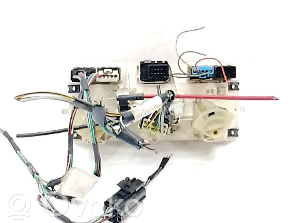 Botón interruptor de luz de peligro   YUG500340PUY,YUE500110PUY,YUE500120PUY